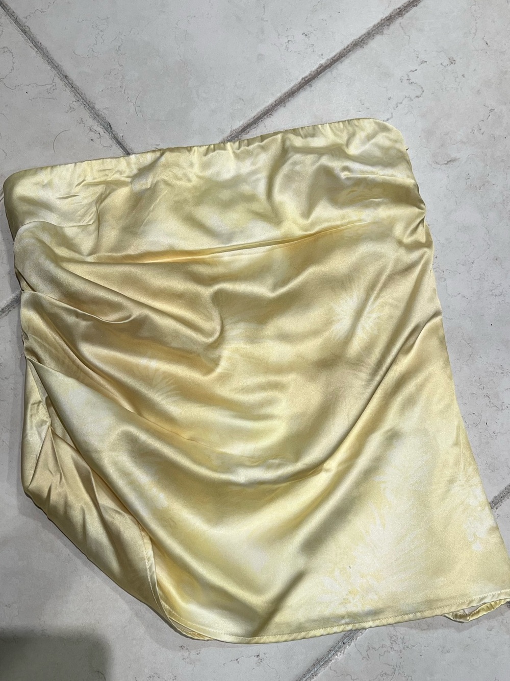 SNDYS Butter Yellow Satin Matching Set Top & Pants Size S - Picture 6 of 7